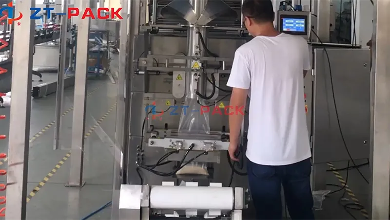 1-5kg Vertical Salt Filling Sealing Machine